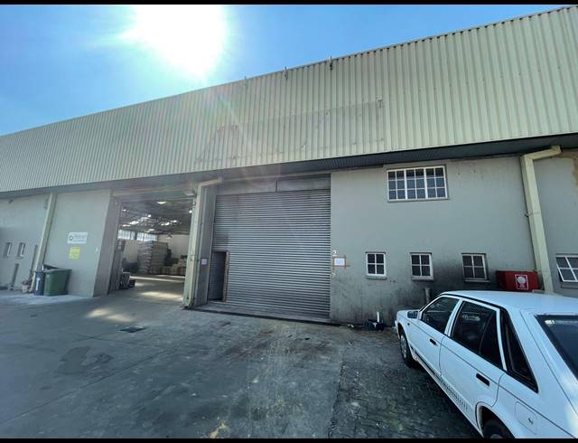 300M² WAREHOUSE TO LET IN SEBENZA